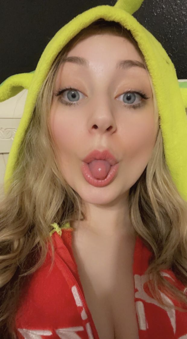 I want her to suck my dick until I can’t feel anything anymore