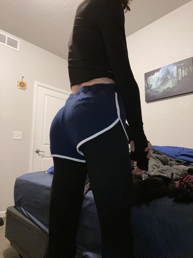 My ass is poppin in these shorts!