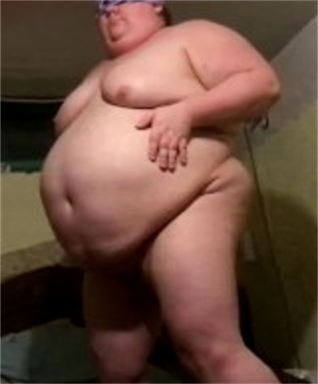 I could go absolutely crazy with her!!! Her body gives me an instant hard-on!