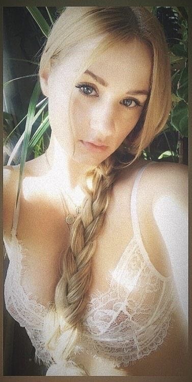 Stunning girlfriend