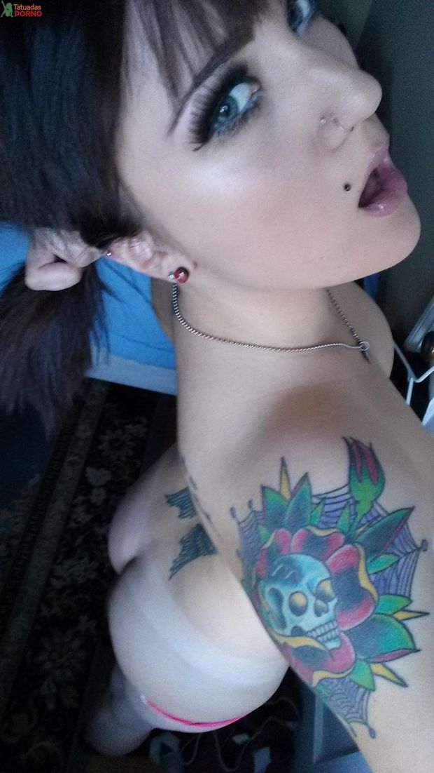 Tattooed goddess, Wish that was me pulling her hair