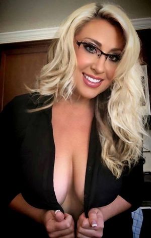 milf 46 years old and craving an intimate connection