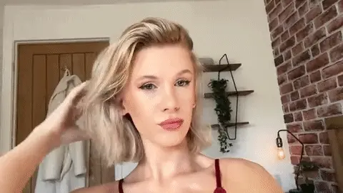 beauty and her bulge