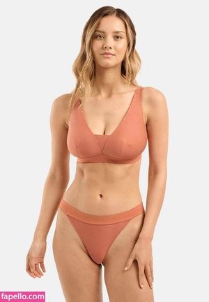 Curves to set anyone full of desire - a joy to behold!