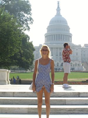 flashing her nice looking pussy