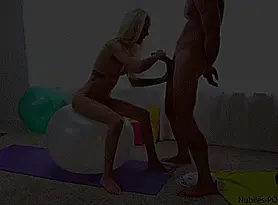 Halle Von