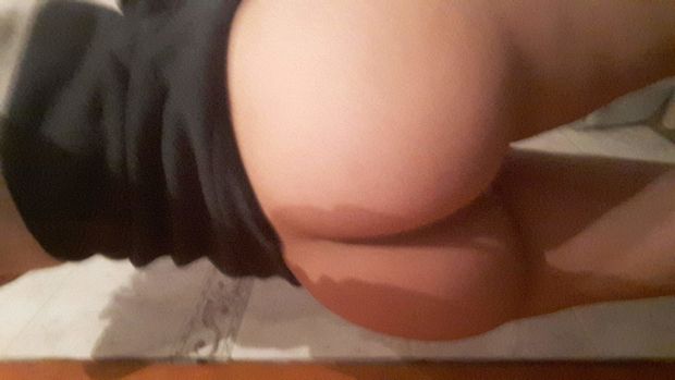 sexy girlfriend nudes