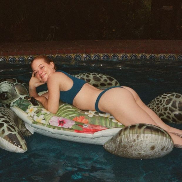 jane levy at pool