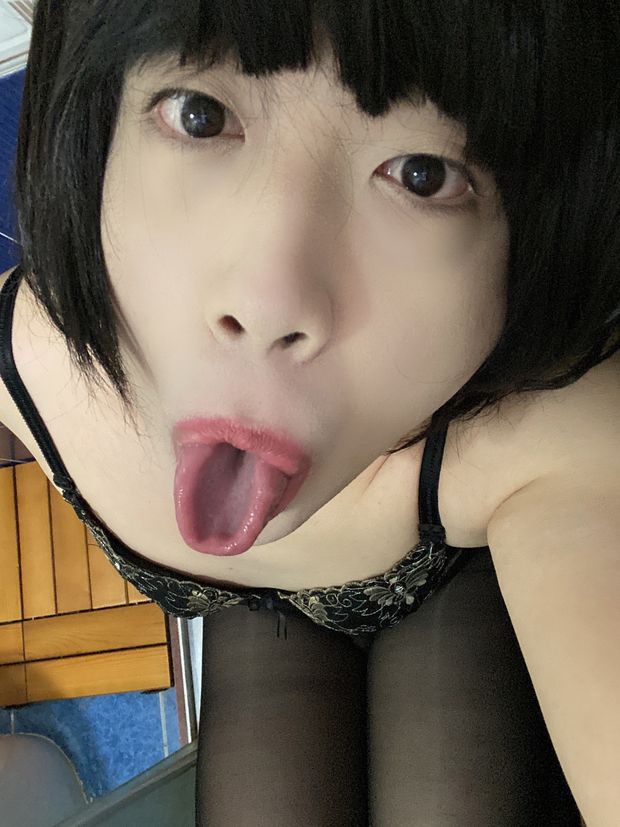 My tongue rolling