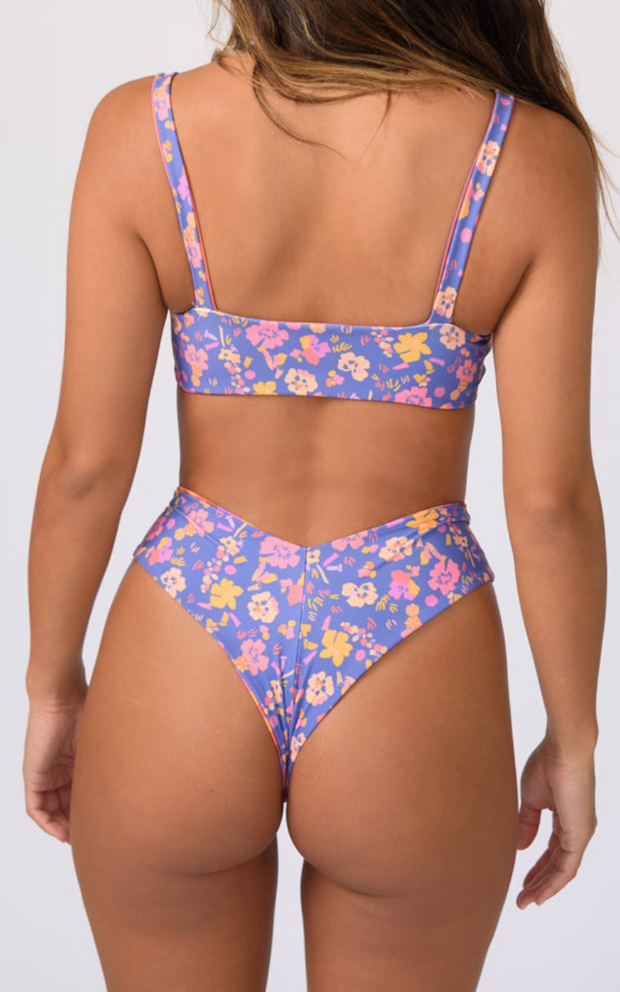 Oops a ladies ass