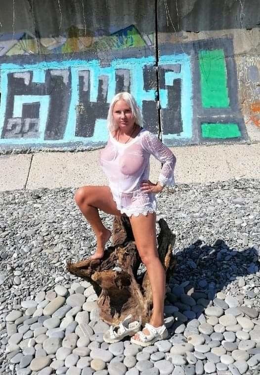 I would eat that pussy out