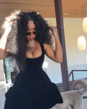 H.E.R looking adorable in her dress