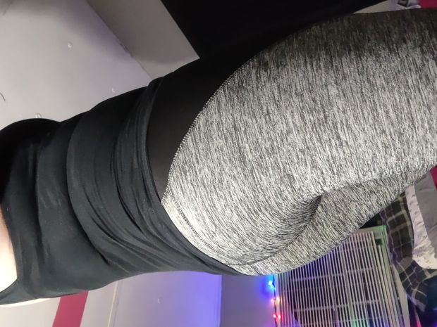 My gym outfit, come grab my ass during my workout