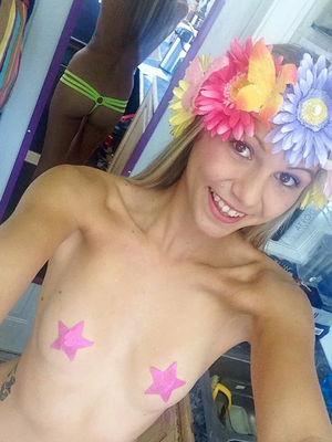 I bet you could just rip those stars right off.