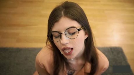 Cutie in glasses gets ropes to the face