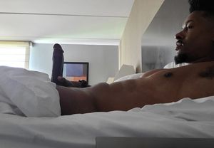 Reddit Hottie. His cock is huge.