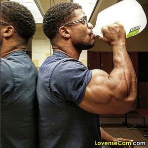 i want to kiss her so good