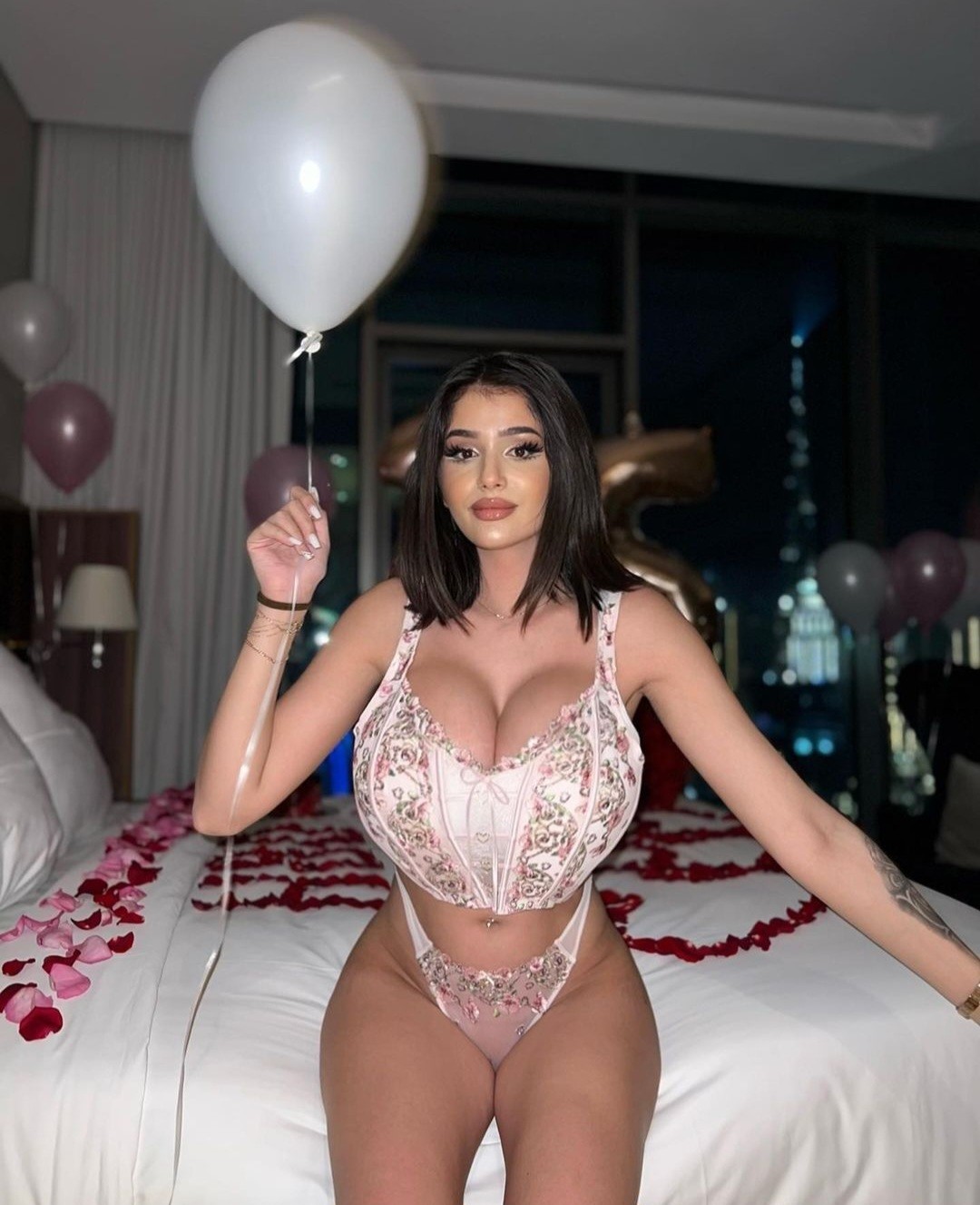Julia T with balloons