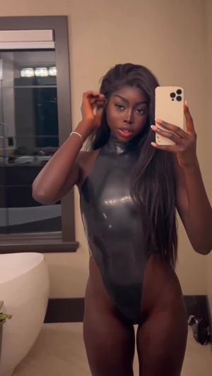 Deleted video of Nyla showing off her gorgeous ass