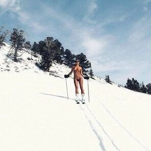 Nude skiing