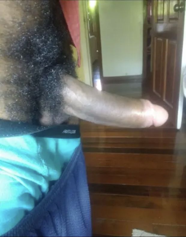 I wanna taste this black dick so bad mmmm I know his nut taste good