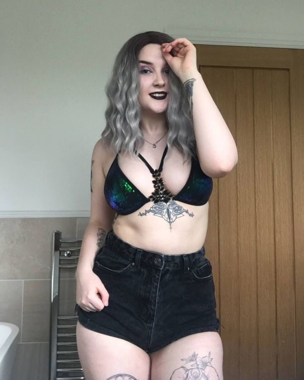 Big tits emo Sophie 2