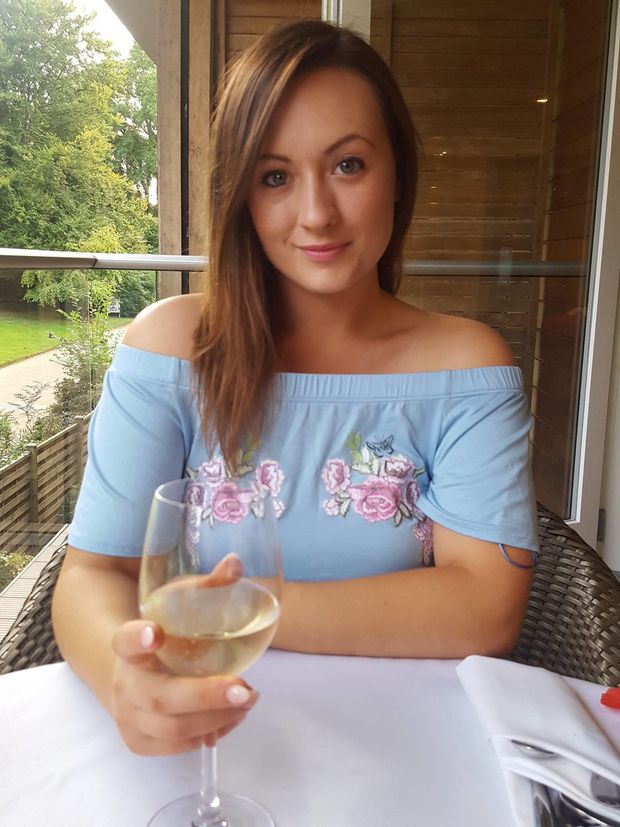 The real meal is her pussy and you know you wouldn't hesitate to eat it...