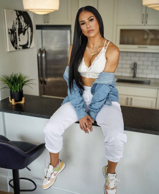 Beautiful Latina queen