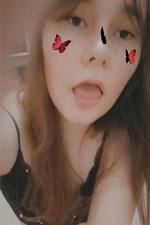 Good fucker needed to take care of this sexy tranny with a nice bubble butt - York Pennsylvania