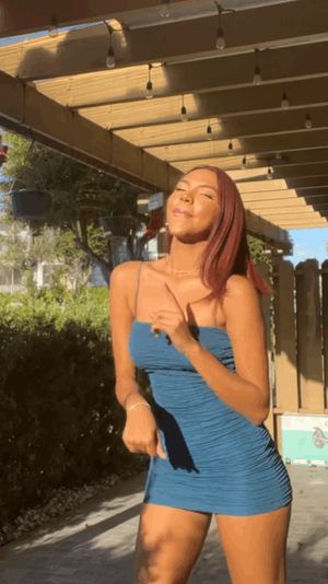 Morrita en putivestido/ sexy latina with nice body.