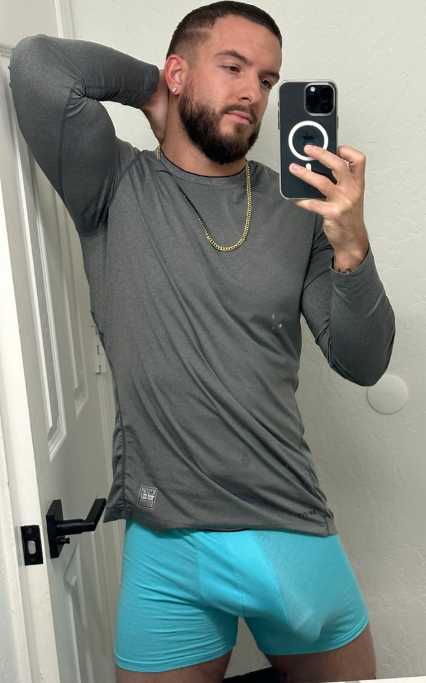 Bulge selfie