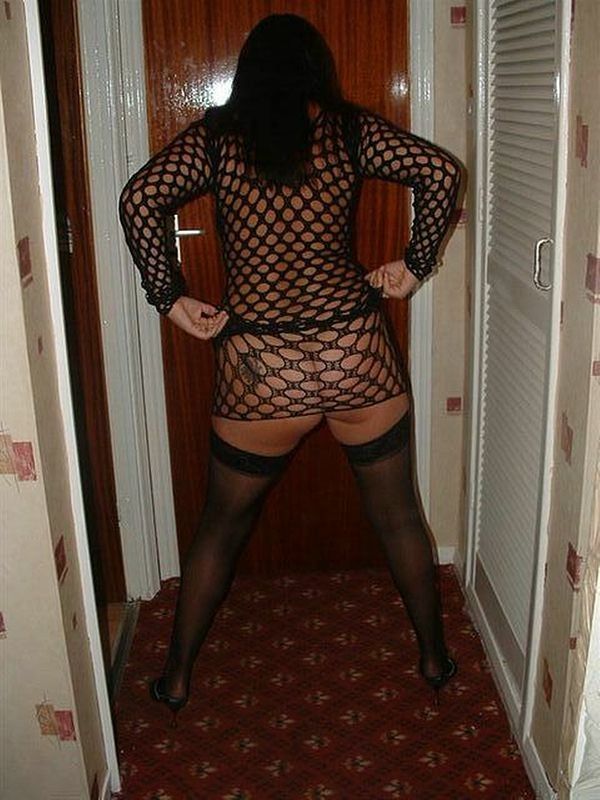 Sexy Mom Putting On A Show