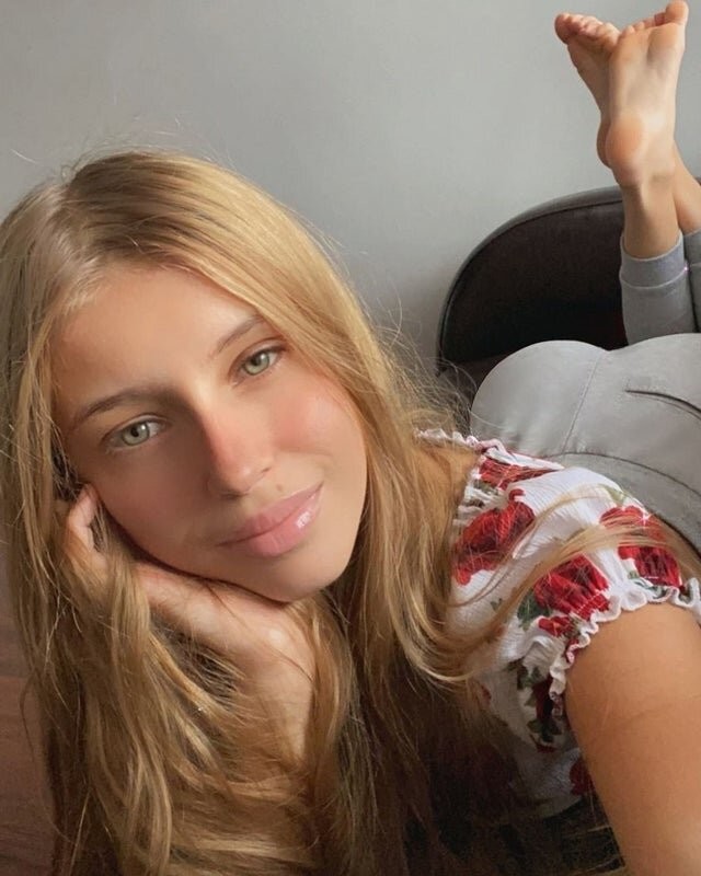 The pose