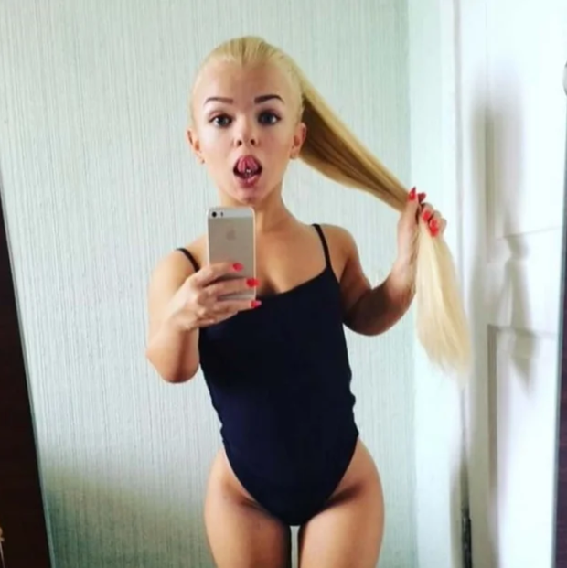 Sexy fitness midget