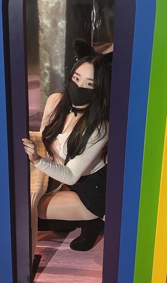 Slut ready to give blowjobs to any passerbys