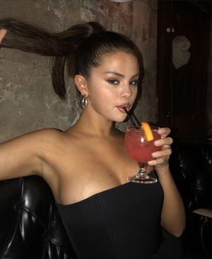 Selena Gomez Sexy Instagram Pic