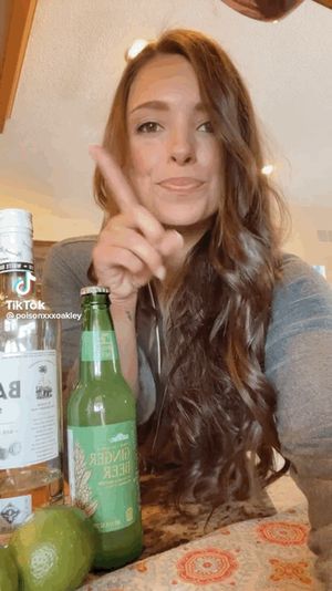 Milf shows her titties in the reflection