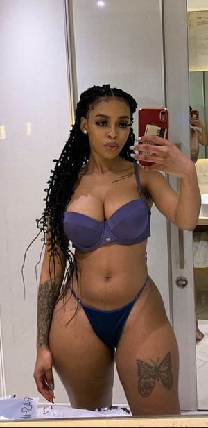 She’s got some thick thighs