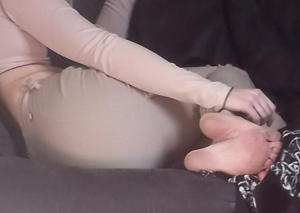 Milf feet creepshot
