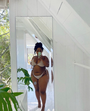 Cute BBW selfie in a bikini