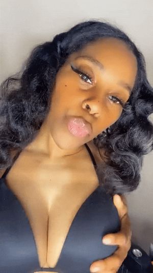 ASMR Crishhh squeezing her titties