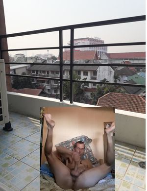 j ai gicler en footjob sur ce baclon de bangkok