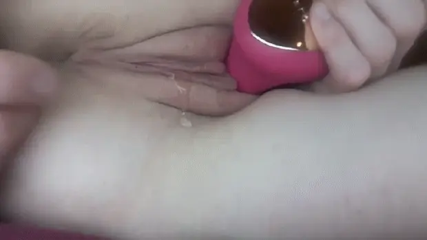 Lelo Sona and wet pussy.