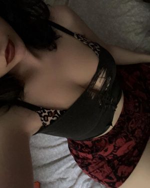 Kiss my lips and gimme your load