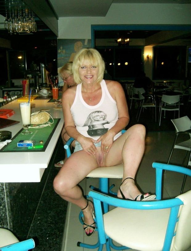 bar wife flash
