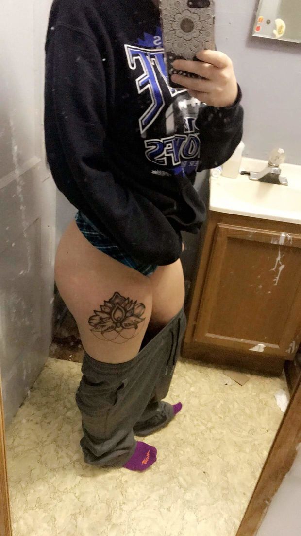 Teen with amazing ass