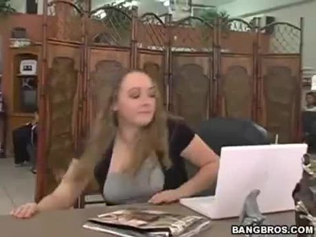 slut hair dresser fucks client