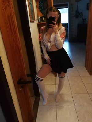 It is EF student = everyone fuck her after party