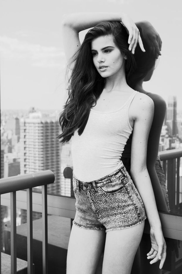 Camila Queiroz