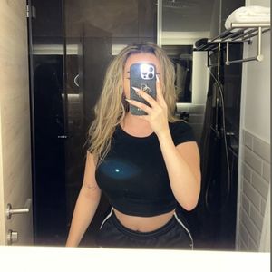 Big tits blonde, tight top